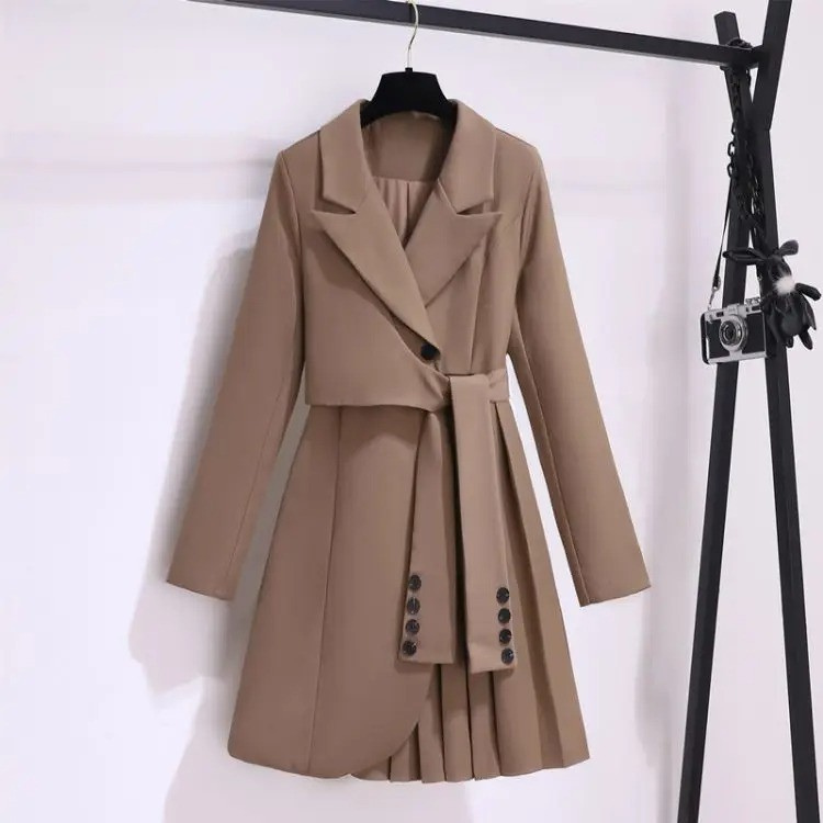 Louisa women's coat with pleated details