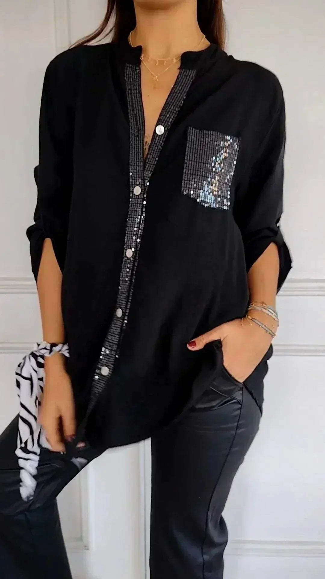 Jasmine women's V-neck sequin shirt