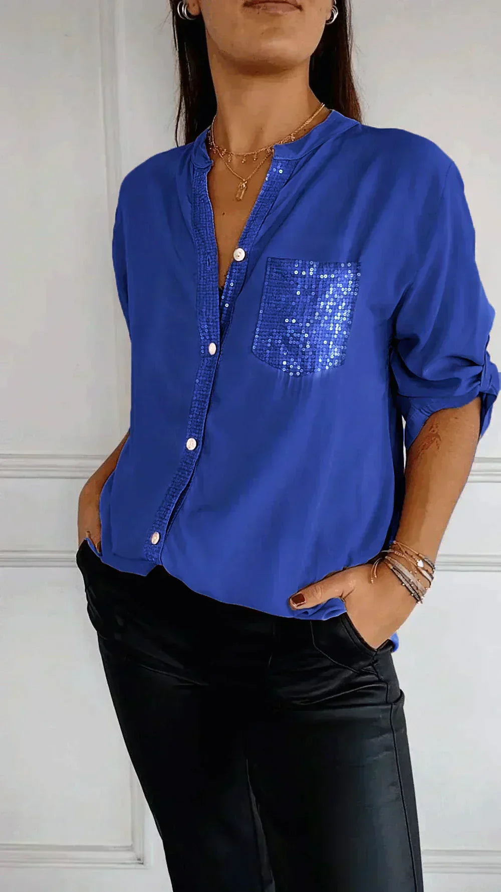 Jasmine women's V-neck sequin shirt