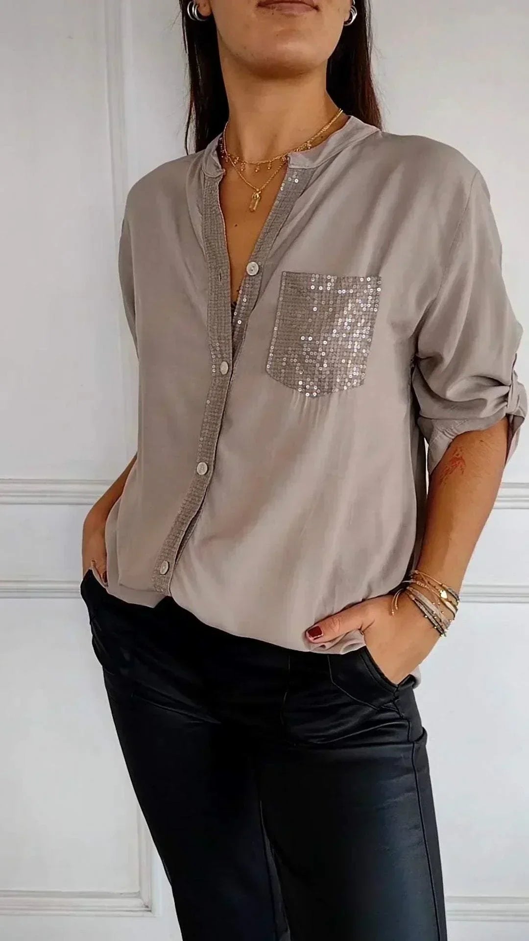 Jasmine women's V-neck sequin shirt